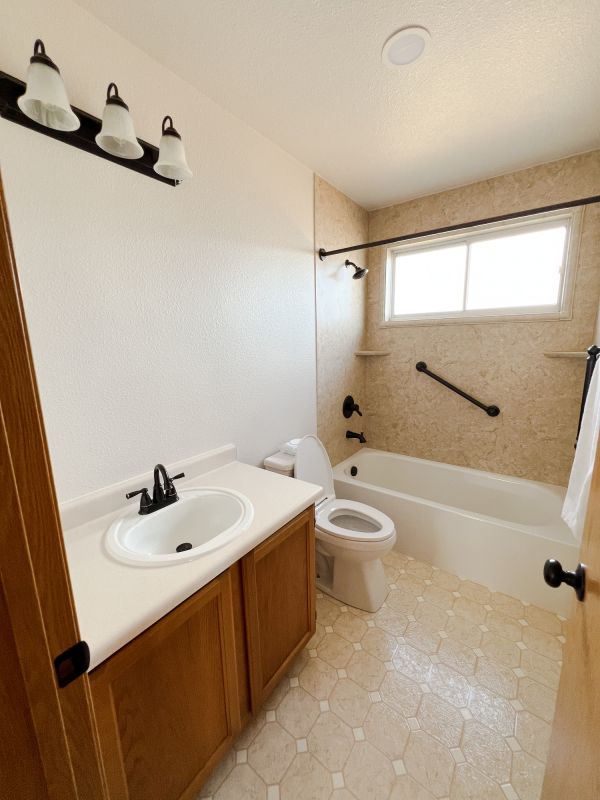 Top Bathroom Remodeling Companies in Davison, MI